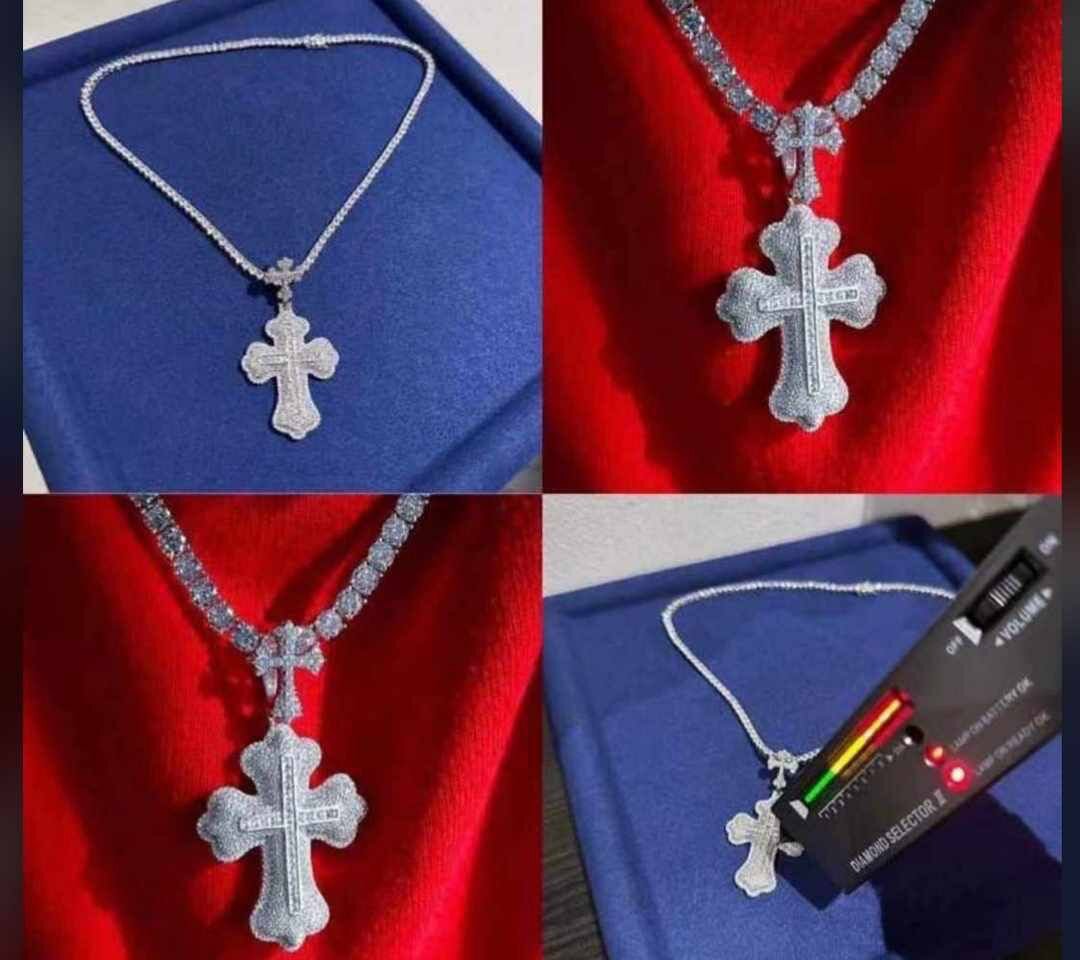 Moissanite necklace & pendant