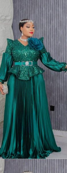 Robe de soirée élégante plissée