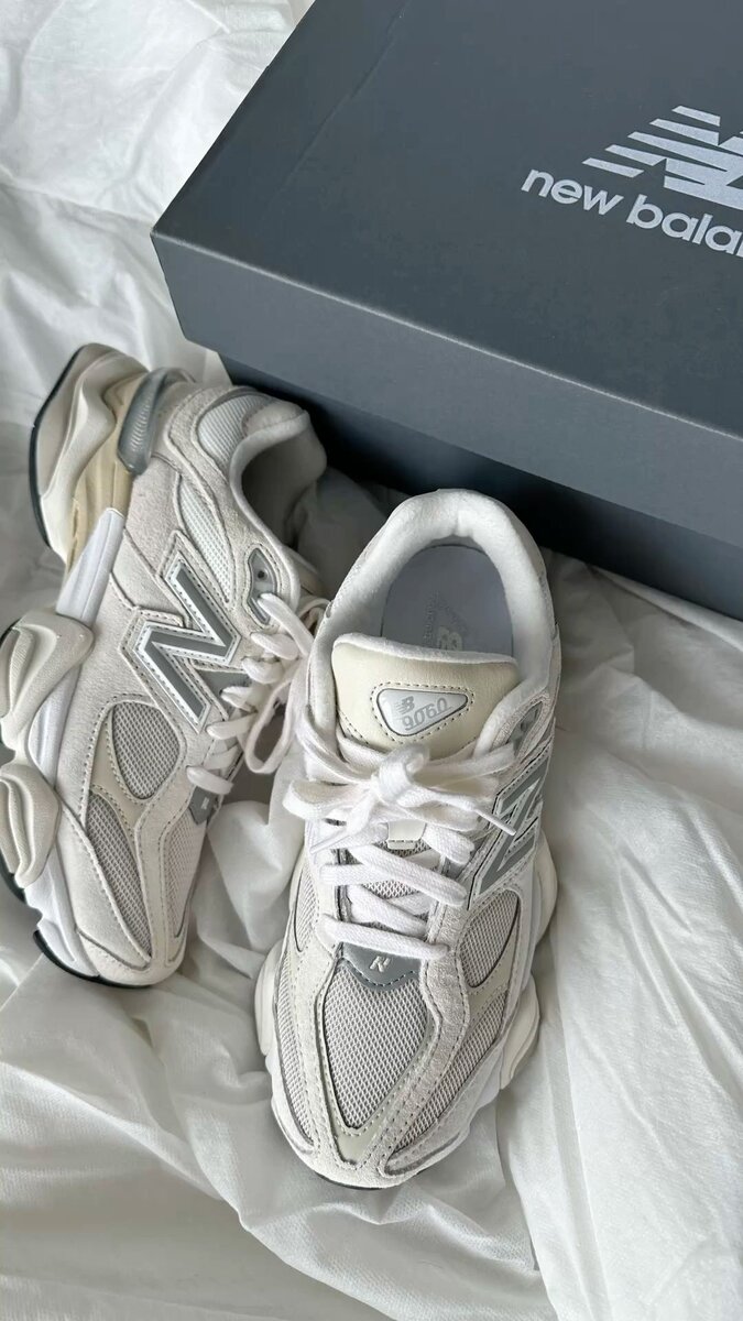New Balance 9060 blanche