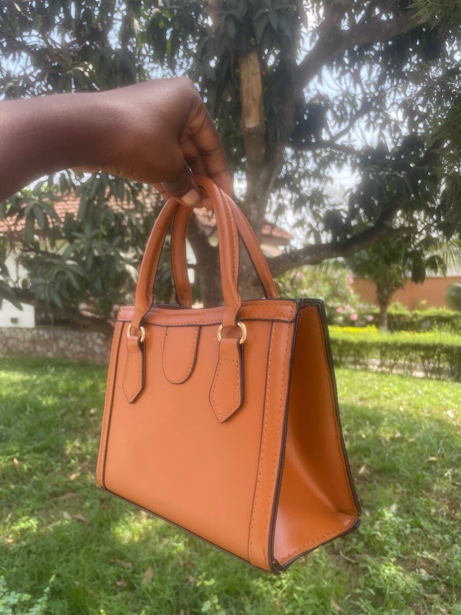Leather bag