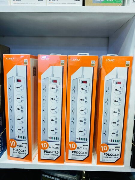LDNIO 10 outlets Extension Board