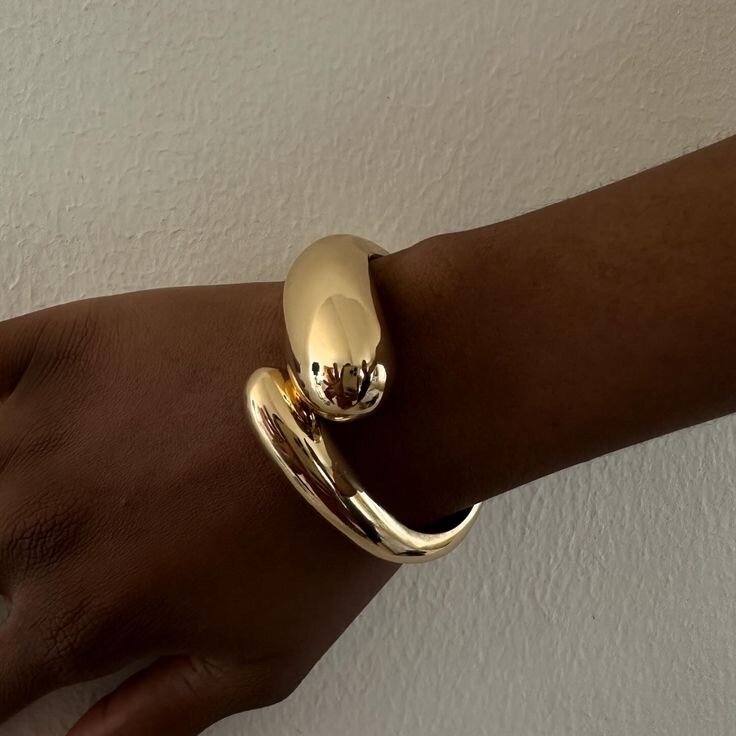 Gold bracelet