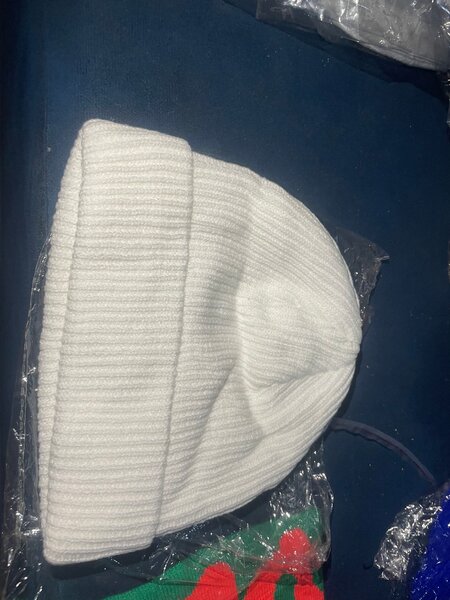 Bonnet en tricot chaud