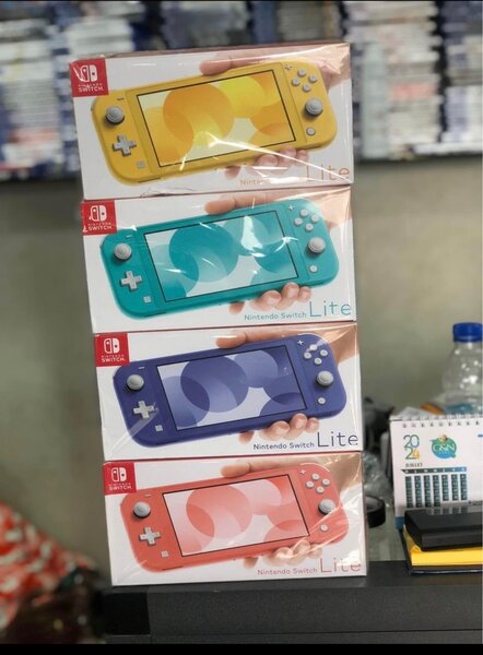 Nintendo swich lite neuf scellés !