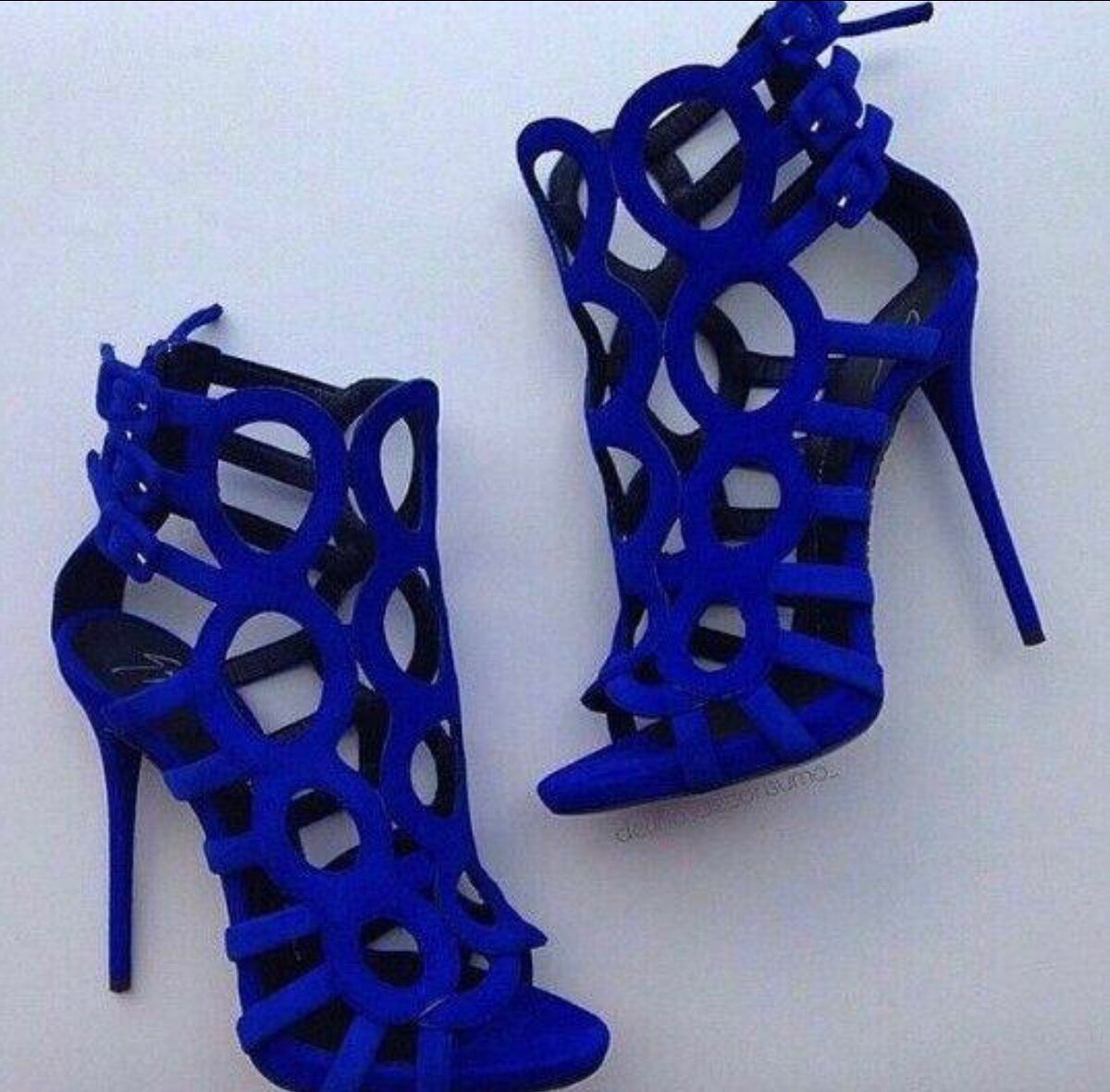 HEELS