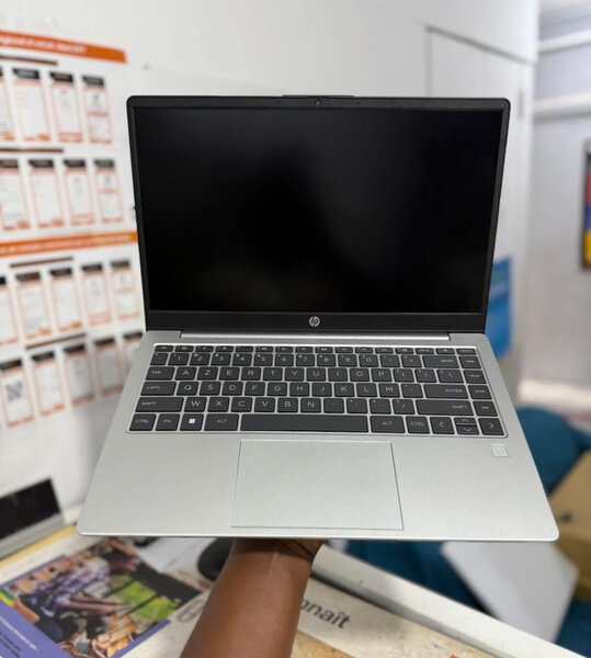 HP Laptop 14-em0xxx Ryzen 5