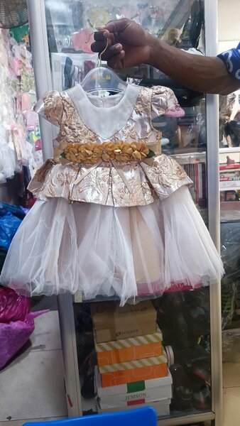 Girls dress