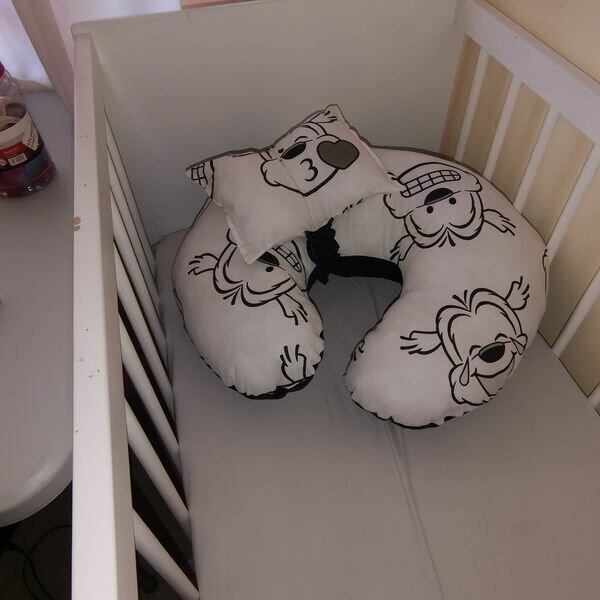 Nursing pillows