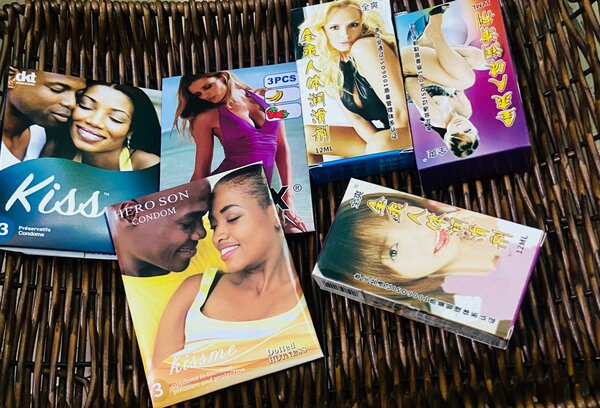 9 préservatifs + 3 lubrifiants