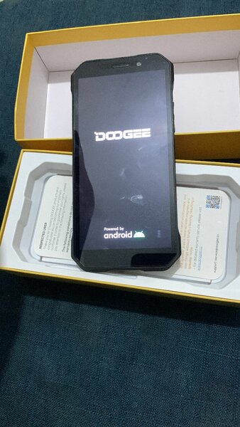 RUGGED SMART PHONE DOOGEE S51