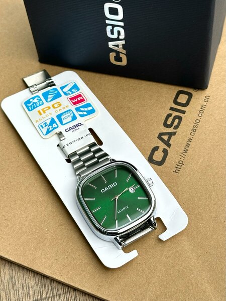 Montre Casio Quartz Verte