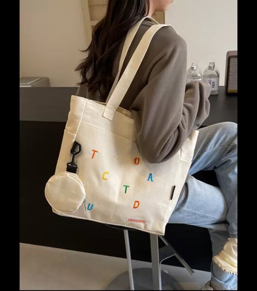 Tote bag