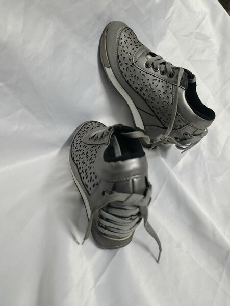 Baskets compensées tendance