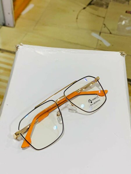 Gucci frame glass