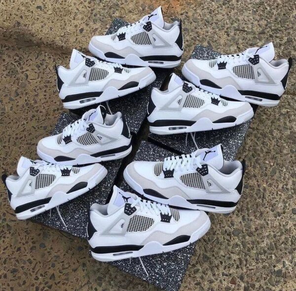Air Jordan 4
