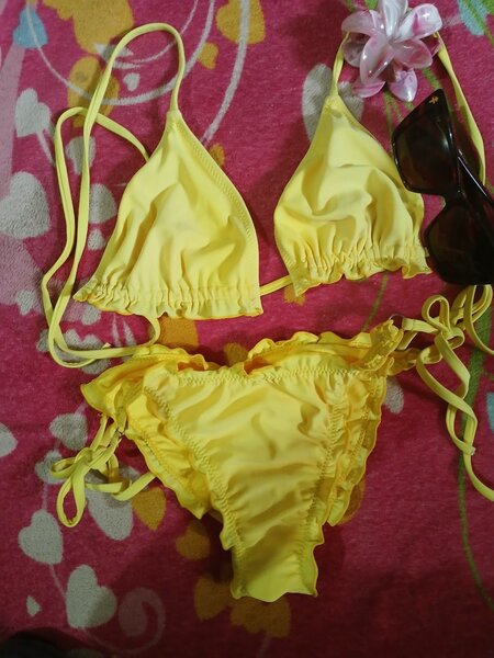 Bikini jaune tendance