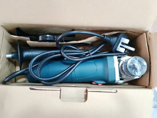 Professional Cutting Machine 4.5" GWS 700