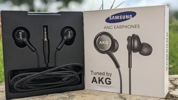 Samsung AKG headsets