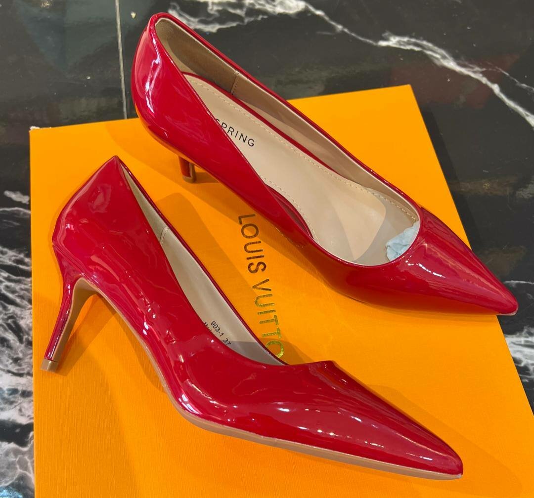 Ladies shoes and sandles