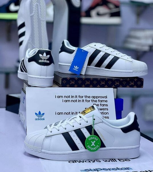 Adidas Superstar