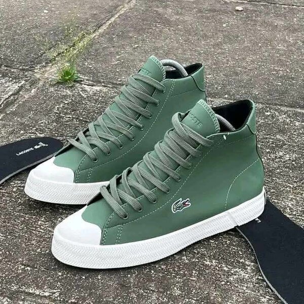 LACOSTE MONTANTE