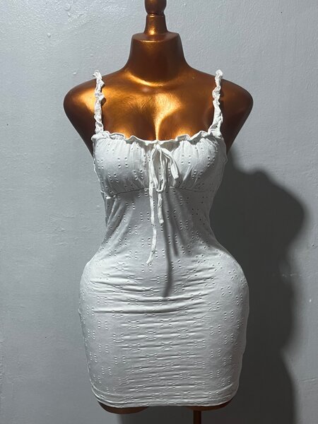 Robe féminine d'été élégante