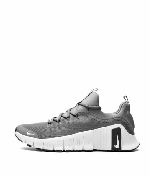 Chaussures Nike grises