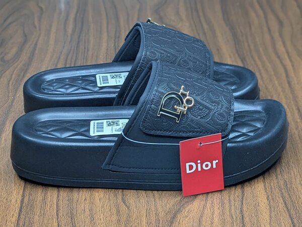 Dior.