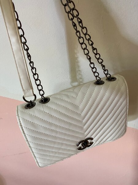 Sac à bandoulière blanc élégant