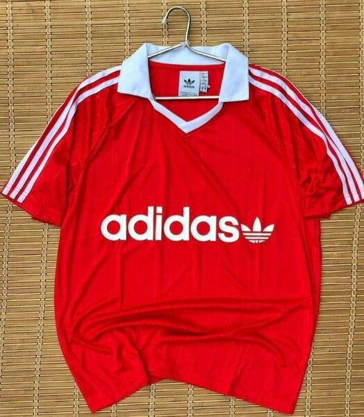 Maillot de sport Adidas rouge