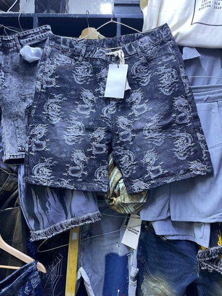 Shorts en denim imprimé tendance