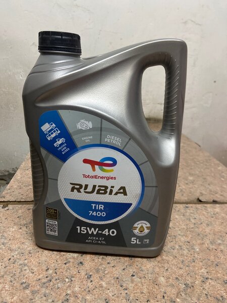 Engine oil Rubia