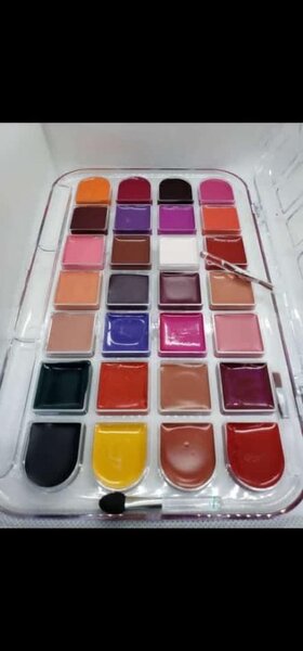 Palette de rouge à lèvres matte qui dure 24h..