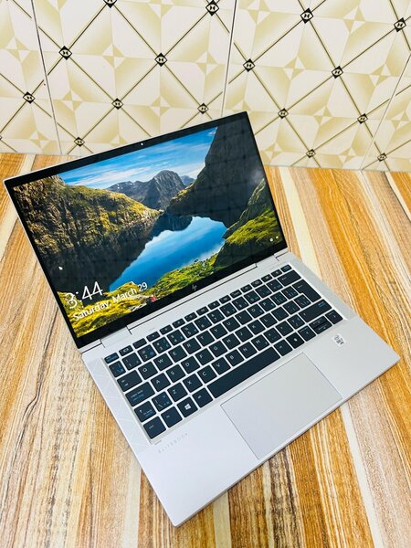 HP ELITEBOOK 1030 G7