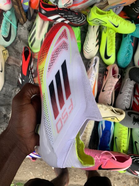 Chaussures de football légères