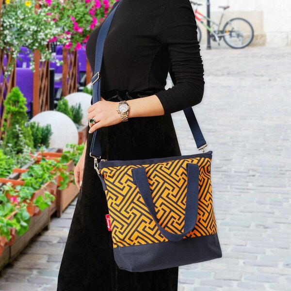 Maze Vector Stylish bag