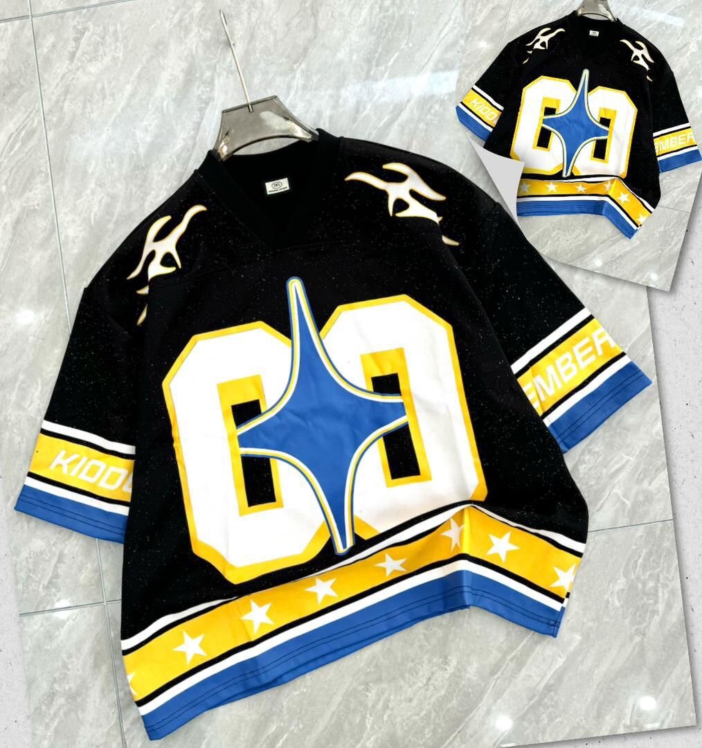 Maillot de sport coloré