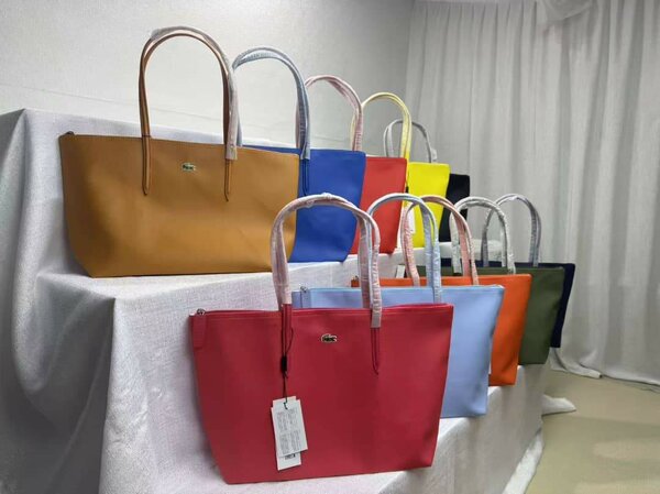 Sac Lacoste grand format