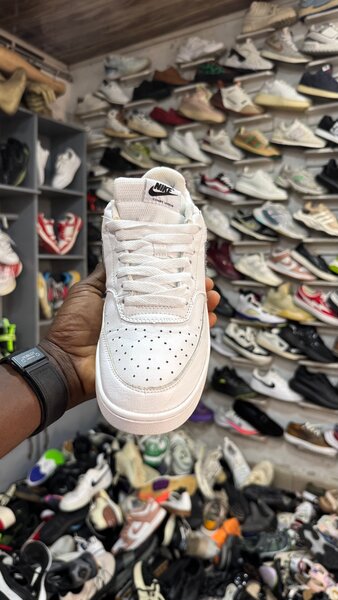 Baskets blanches élégantes