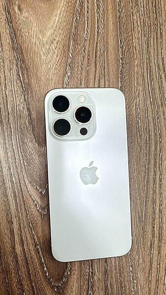 Uk  used 15 pro max to 256gig