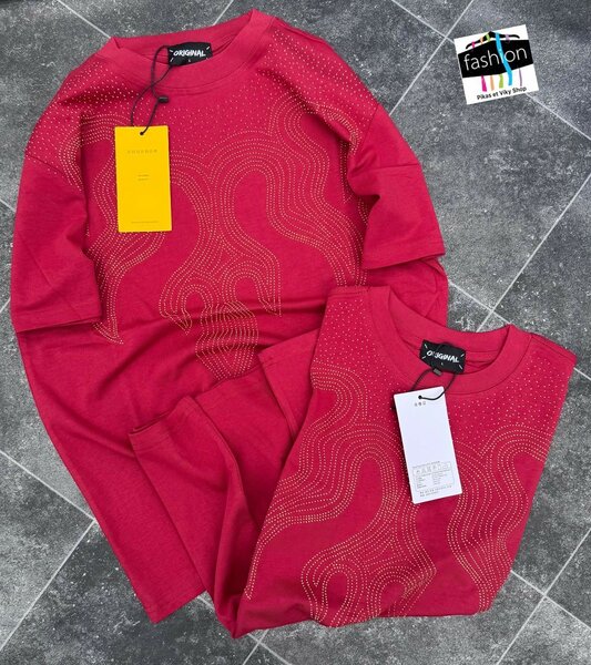 T-shirt rouge imprimée élégante