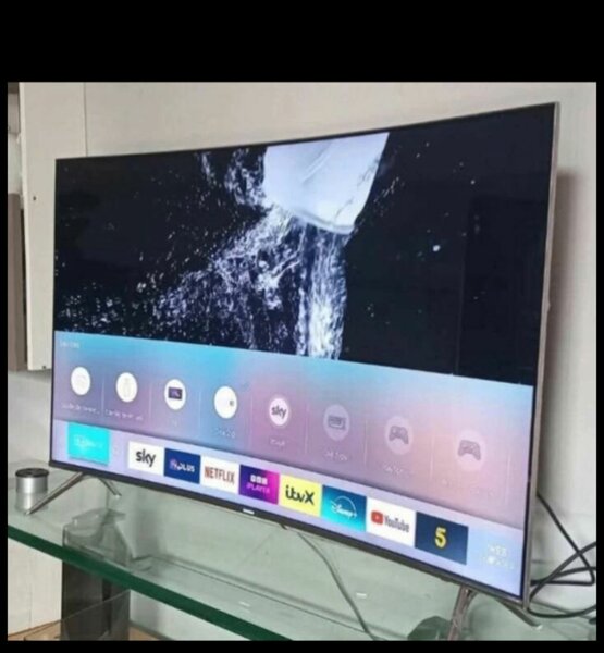 Smart TV 4K incurvé
