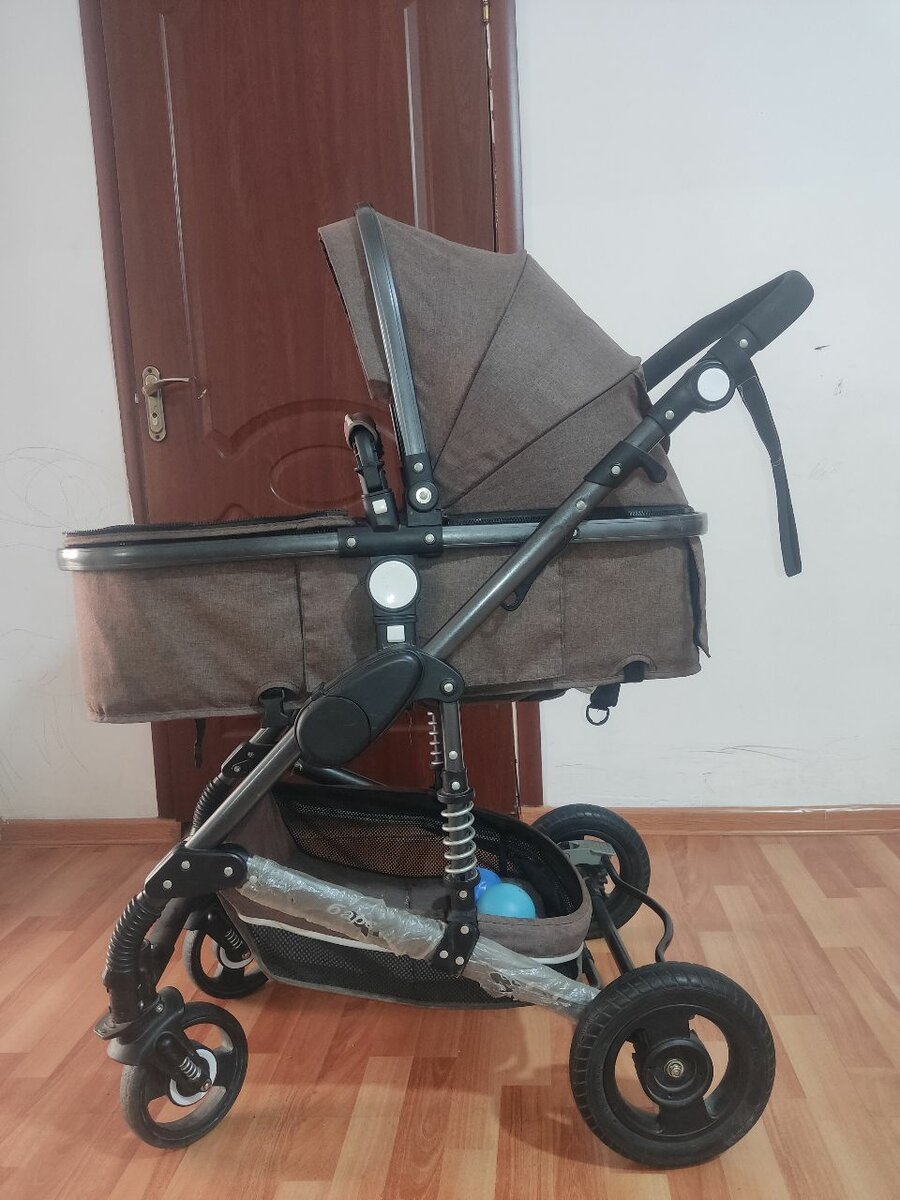 Коляска в отличном состоянии