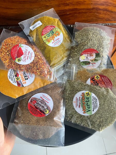 Assortiment d'épices variées