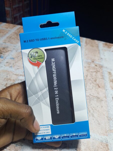 BOITIER universel pour disque dur M2