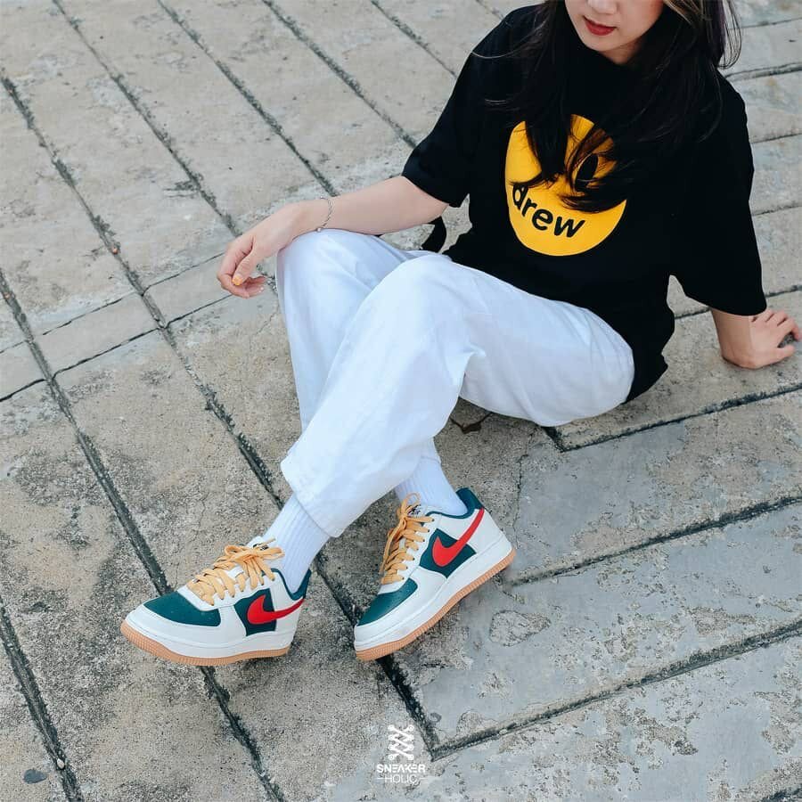 NIKE AIRFORCE CLASSIC