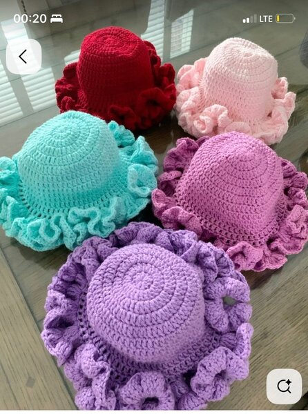 Chapeaux en Crochet Colorés
