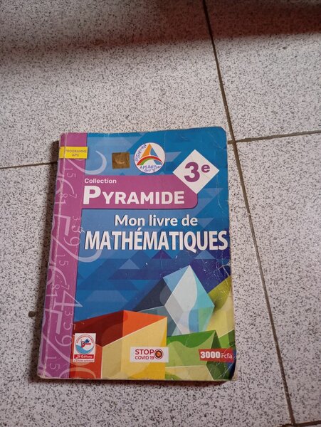 Livres scolaires 3ème Mathématiques et Anglais