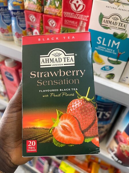 Ahmed strawberry tea
