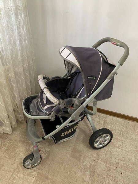 Коляска 2 в одном отличного качества .